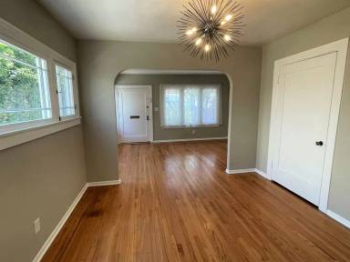 Main picture of 1437 Centinela Ave