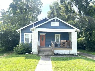 Main picture of 2324 Wilson Ave
