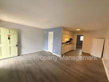 Main picture of 1011 Burke St