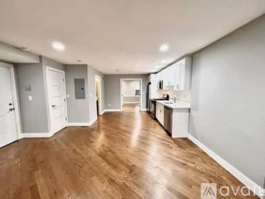 Main picture of 30 Hancock St