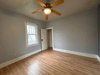 Main picture of 1918 Morton Ave