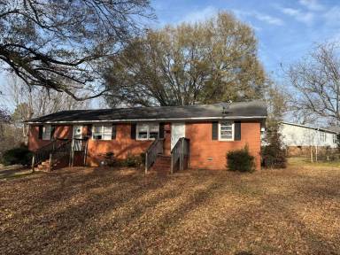 Main picture of 215 Nutall Dr
