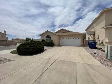 Main picture of 8601 Coppell Ct NE