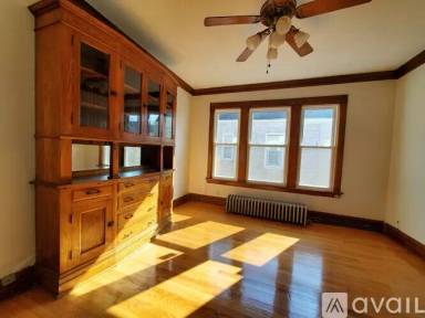 Main picture of 2951 W 40th St