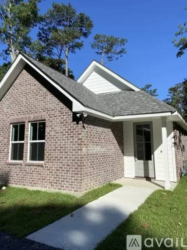 Main picture of 810 Rapatel St