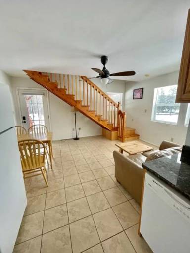 Main picture of 105 Country Center Dr