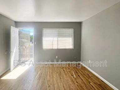 Main picture of 500 Texas St