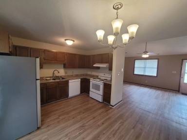 Main picture of 3606 Bond St