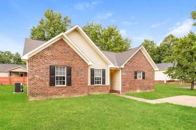 Main picture of 2038 Samantha Dr