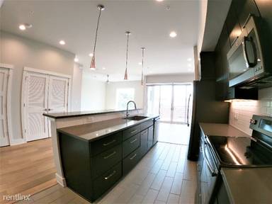 Main picture of 4525 Guadalupe St