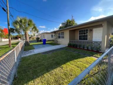 Main picture of 2792 SW 30th Ave