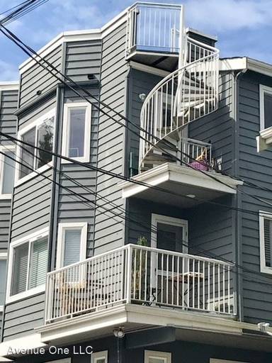 Main picture of 2116 California Ave SW