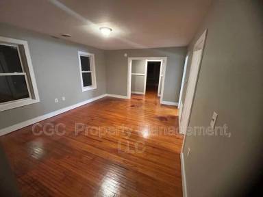 Main picture of 25 Washington St