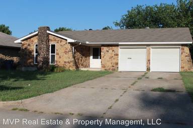 Main picture of 629 Lloyd Ave