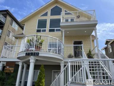 Main picture of 2510 Fairview Ave E