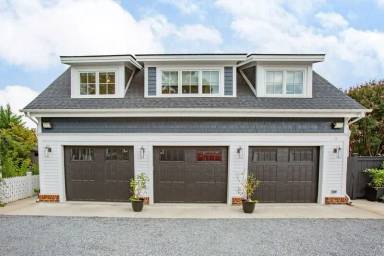 Main picture of 718 William St