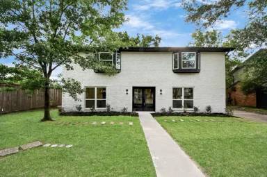 Main picture of 5614 Oakhaven Ln