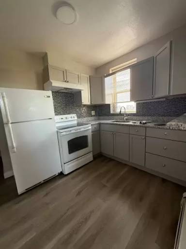 Main picture of 572 Essex St