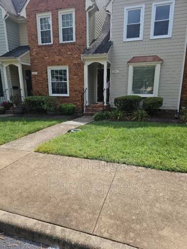 Main picture of 9645 Paddock Grove Ct