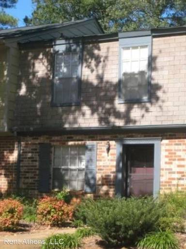 Main picture of 111 Oaktree Sq