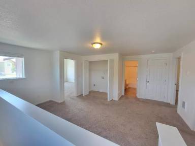 Main picture of 796 SE Maui Ln