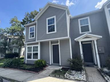 Main picture of 4447 Brook Hollow Cir