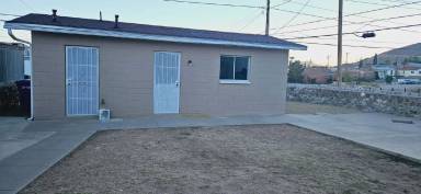 Main picture of 2600 Aurora Ave