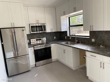 Main picture of 6045 Pierce St