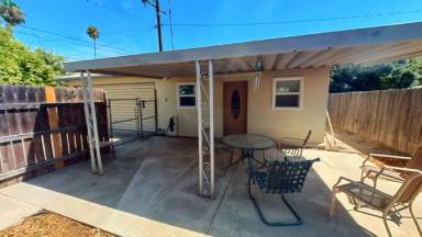 Main picture of 331 1/2 W 28th St