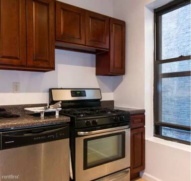 Main picture of 100 Hart St