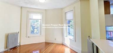 Main picture of 379 Commonwealth Ave
