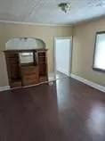 Main picture of 2335 W Burleigh St