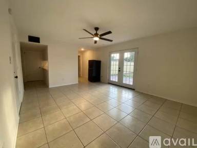 Main picture of 1717 Charles Cir