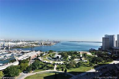 Main picture of Vizcayne North