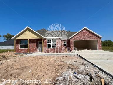 Main picture of 13 Briscoe Ln