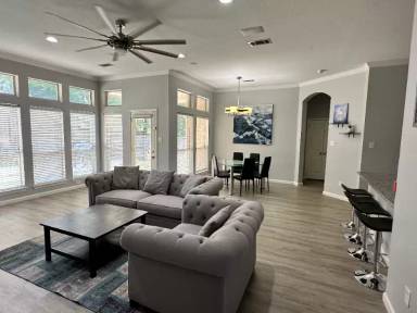 Main picture of 2506 Spring Hill Ln