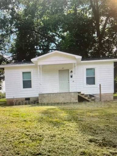 Main picture of 515 W Robinson St