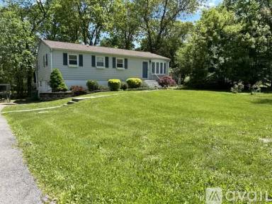 Main picture of 17 Fenmore Dr