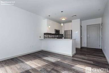 Main picture of 180 Telford St