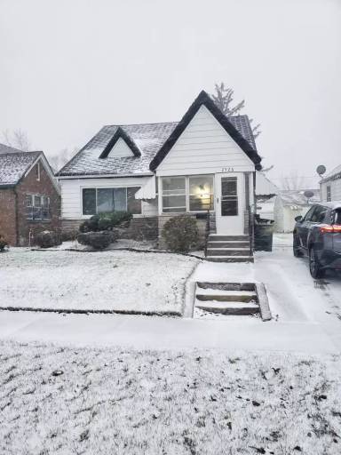 Main picture of 2526 Prast Blvd