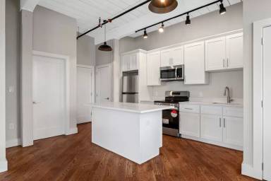 Main picture of 34 Tremaine St