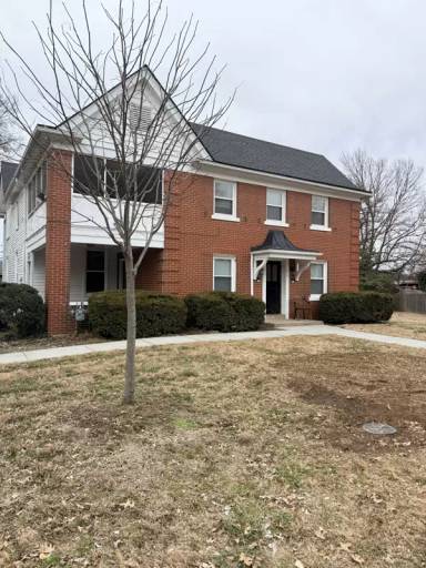 Main picture of 215 Norbourne Blvd