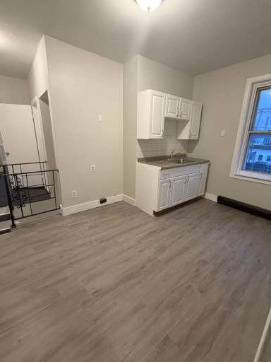 Main picture of 2363 Orthodox St