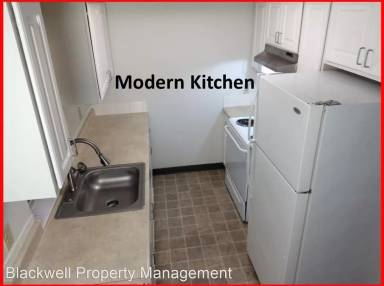 Main picture of 4024 S Lawrence St