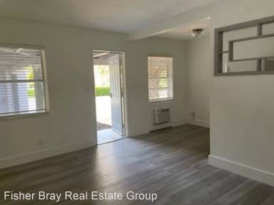 Main picture of 1027 NE 8th Ave