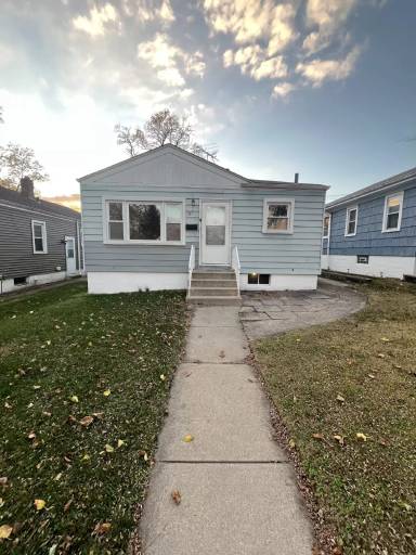 Main picture of 6916 Alexander Ave