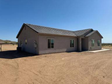 Main picture of 8256 W McCartney Rd