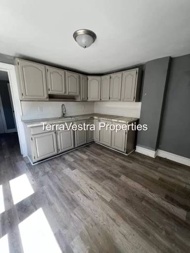 Main picture of 138 Denny Ave