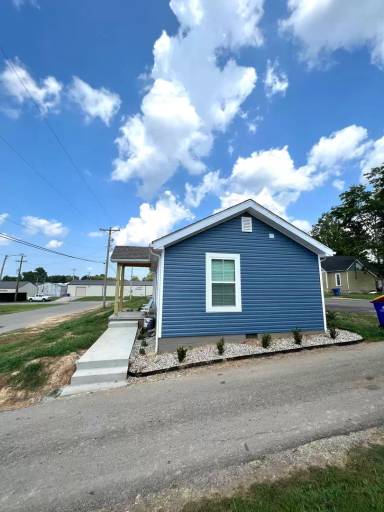 Main picture of 1010 Stubbins St