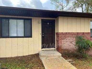 Main picture of 3650 NE 41st St